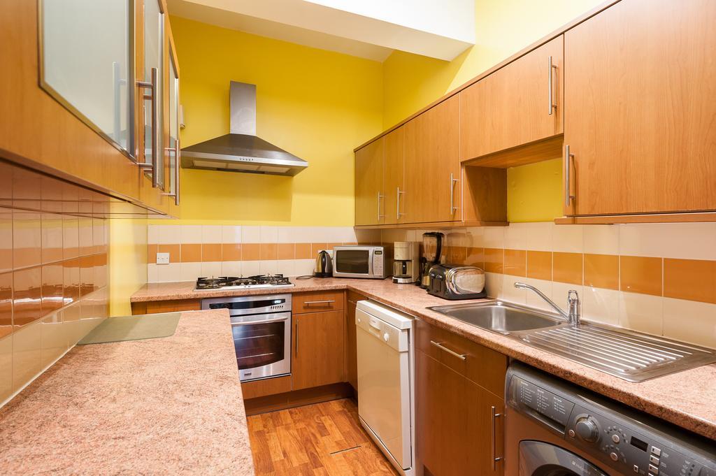 Pitt Street Apartment Beautiful Spacious Apartment Free Parking And Free Sanitizer Edimburgo Camera foto