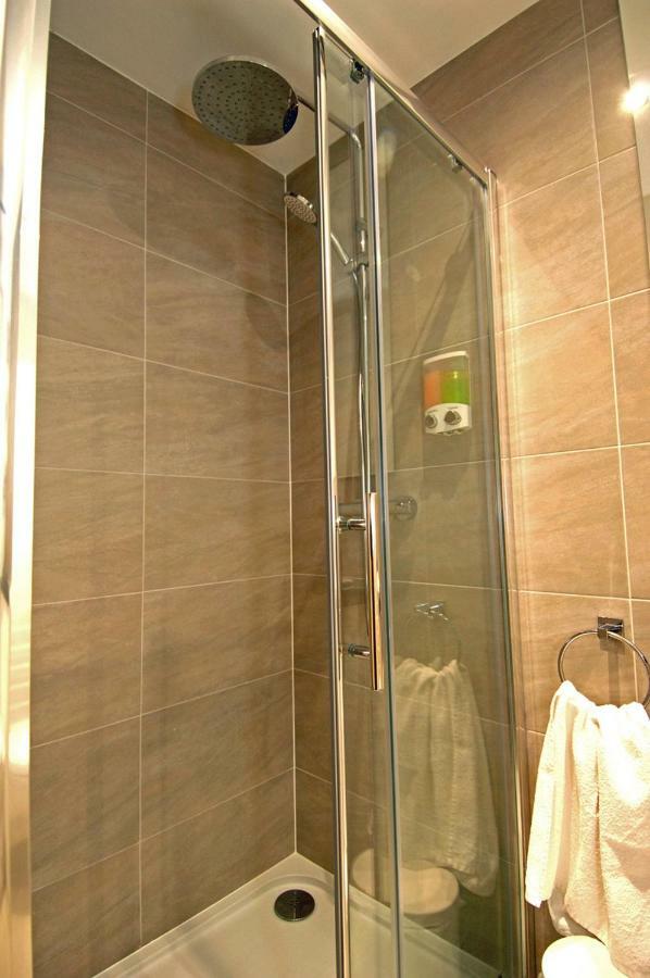 Pitt Street Apartment Beautiful Spacious Apartment Free Parking And Free Sanitizer Edimburgo Esterno foto